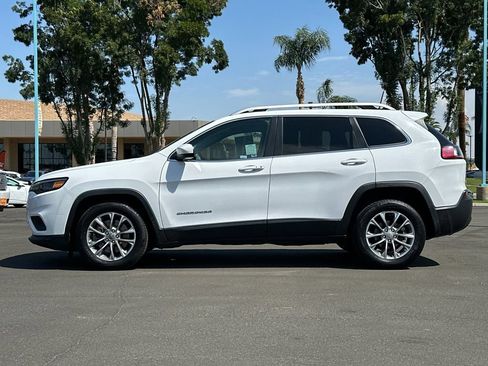 Used 2019 Jeep Cherokee Latitude Plus FWD image 6