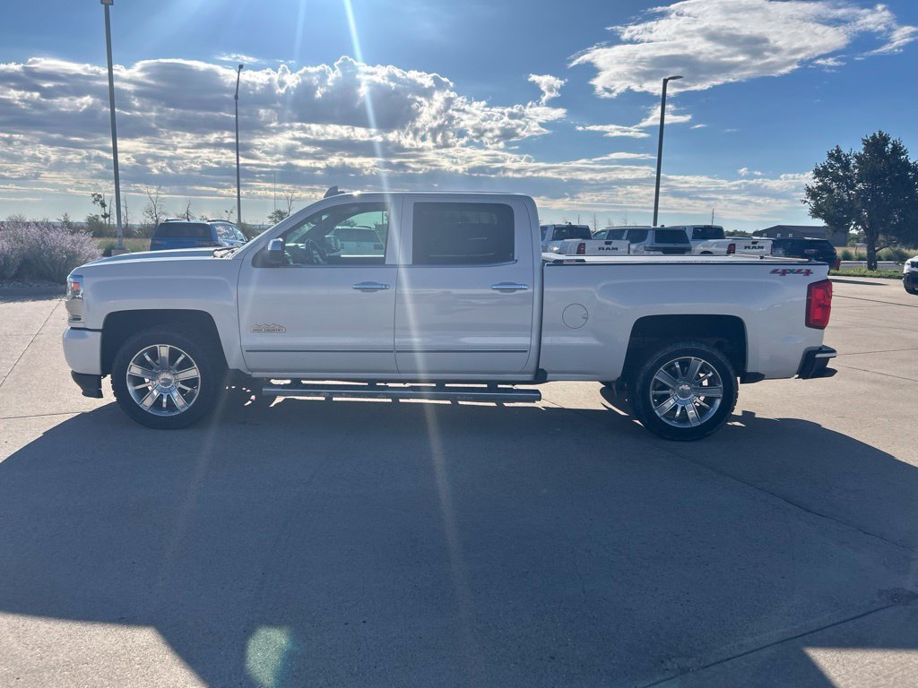 Used 2016 Chevrolet Silverado 1500 High Country w/ High Country Premium Package AWD/4WD image 2
