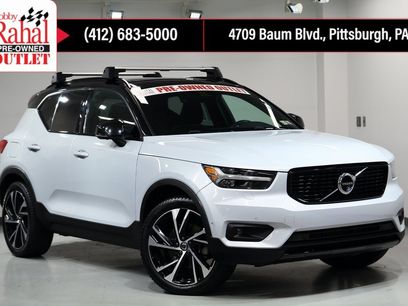 Used 2021 Volvo XC40 T5 R-Design w/ Advanced Package