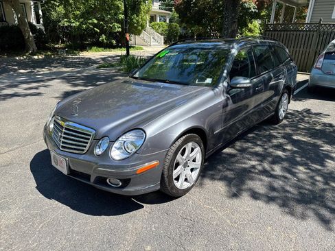 Used 2008 Mercedes-Benz E 350 4MATIC Wagon image 3