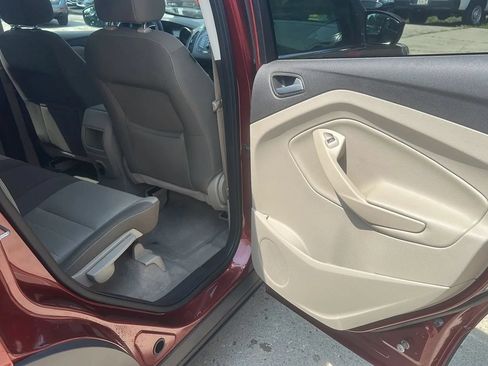 Used 2014 Ford Escape SE FWD image 17