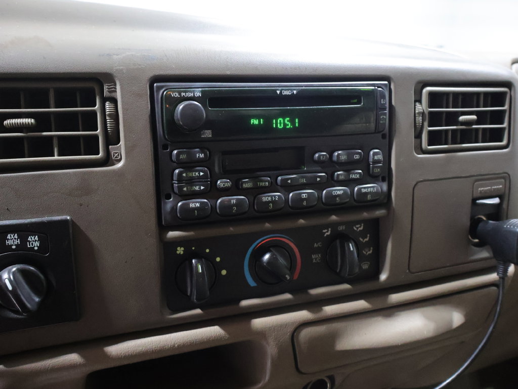 Used 2004 Ford F350 Lariat AWD/4WD image 24