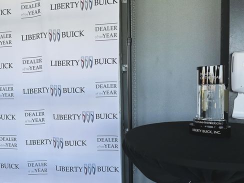 Used 2016 Chevrolet Malibu LT image 56