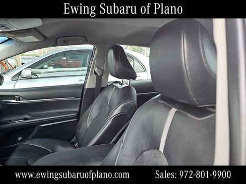 Used 2020 Toyota Camry XSE image 7