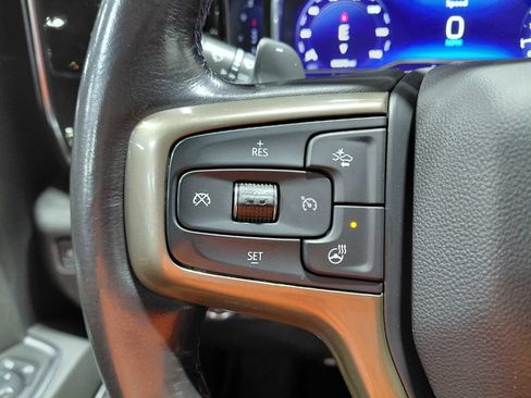 Used 2023 Chevrolet Silverado 1500 High Country w/ High Country Premium Package AWD/4WD image 7