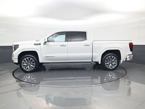 Used 2022 GMC Sierra 1500 Denali w/ Denali Reserve Package AWD/4WD image 8
