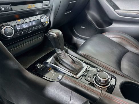 Used 2014 MAZDA MAZDA3 s Touring FWD image 19