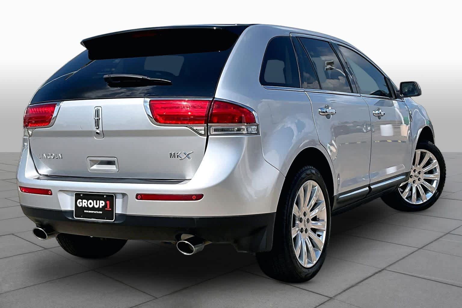 Used 2011 Lincoln MKX 2WD w/ 102A Rapid Spec Order Code image 12