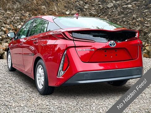 Used 2017 Toyota Prius Prime Plus FWD image 11