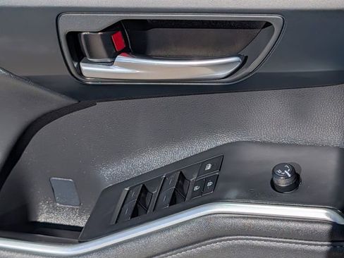 Used 2024 Toyota Highlander XSE image 25