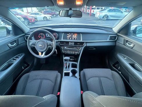 Used 2018 Kia Optima LX w/ 17" Alloy Wheels Package FWD image 19