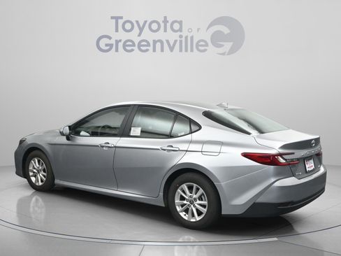 Used 2025 Toyota Camry LE FWD image 7