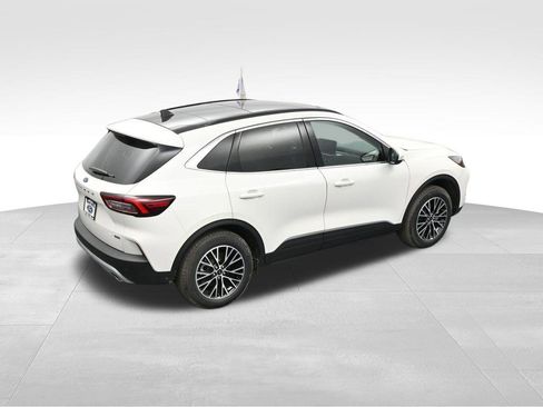 New 2025 Ford Escape SE image 35
