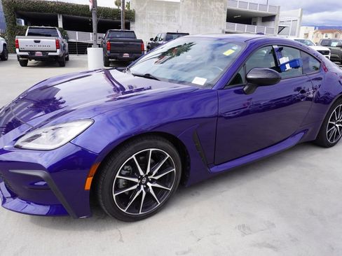 Used 2022 Toyota GR86 w/ ALL Weather Mat Package (TMS) RWD image 5