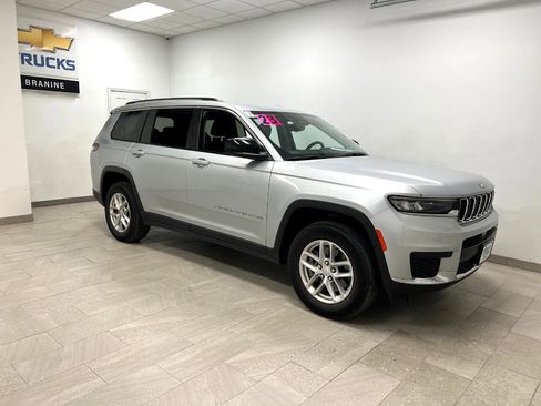 Used 2023 Jeep Grand Cherokee L Laredo image 9