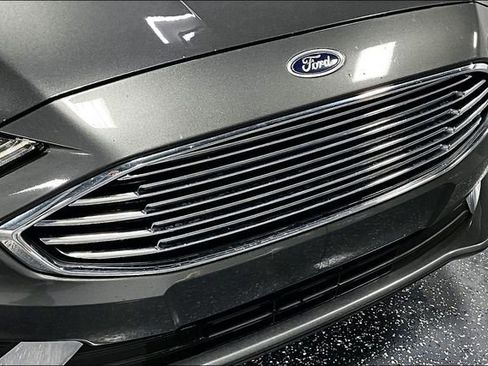 Used 2018 Ford Fusion SE w/ Equipment Group 601A image 28