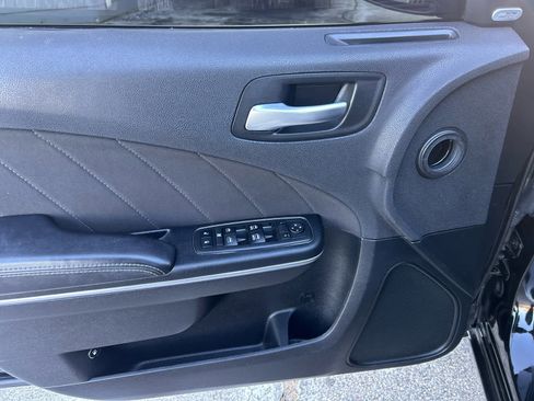 Used 2018 Dodge Charger GT image 8