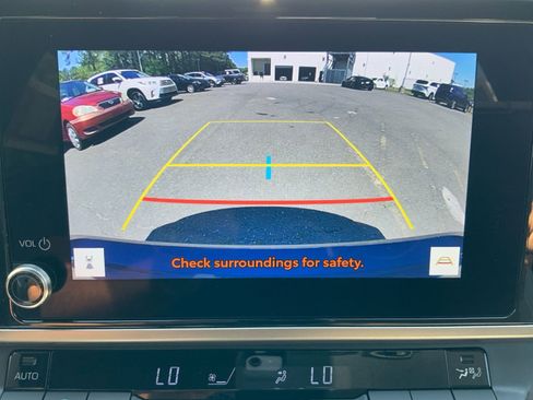 Used 2025 Toyota Camry SE FWD image 21