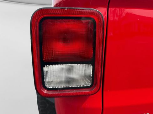 Used 2021 Jeep Gladiator Sport AWD/4WD image 21
