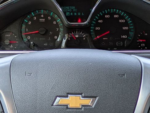 Used 2017 Chevrolet Traverse LT w/ Style and Technology Package image 27