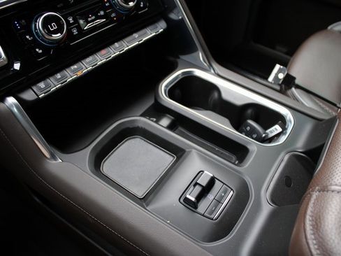 Used 2024 GMC Sierra 2500 Denali w/ Denali Reserve Package image 27