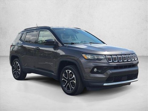 Used 2022 Jeep Compass Limited AWD/4WD image 3