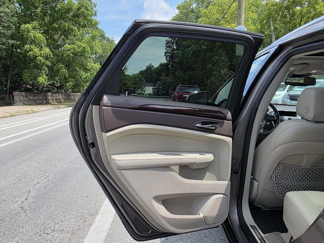 Used 2011 Cadillac SRX Luxury FWD image 30