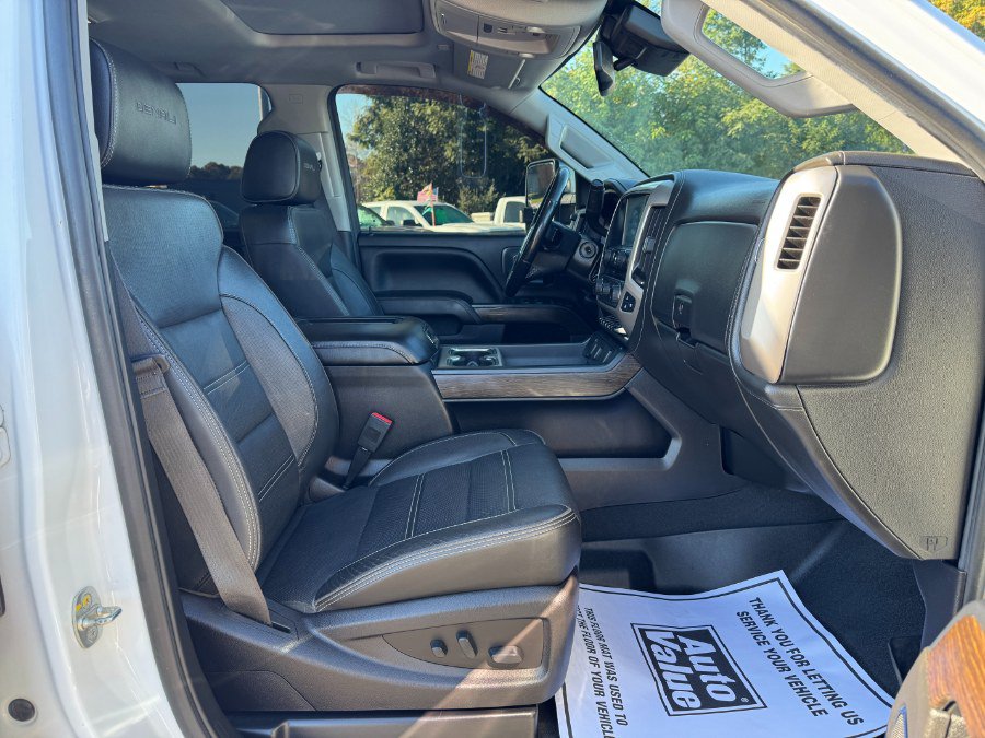 Used 2019 GMC Sierra 3500 Denali AWD/4WD image 18