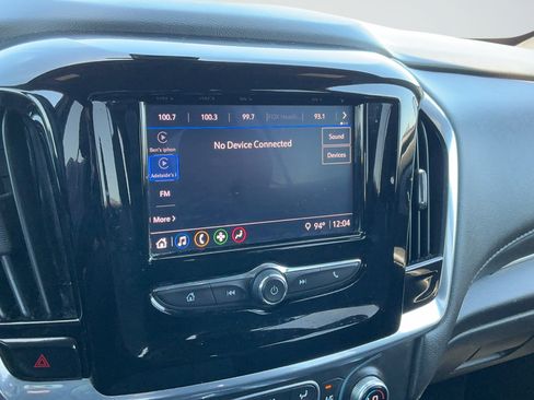 Used 2023 Chevrolet Traverse LT FWD image 11