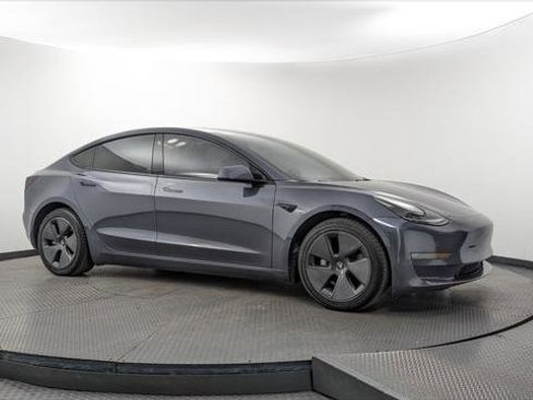 Used 2022 Tesla Model 3 Long Range image 9