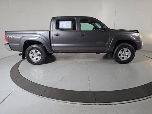 Used 2015 Toyota Tacoma 4x4 Double Cab w/ TRD Off-Road Package image 8