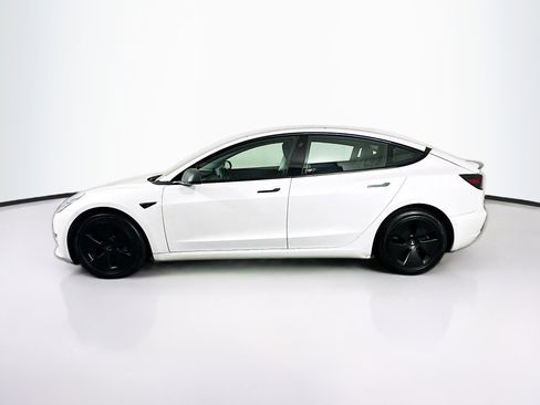 Used 2021 Tesla Model 3 Standard Range Plus RWD image 4