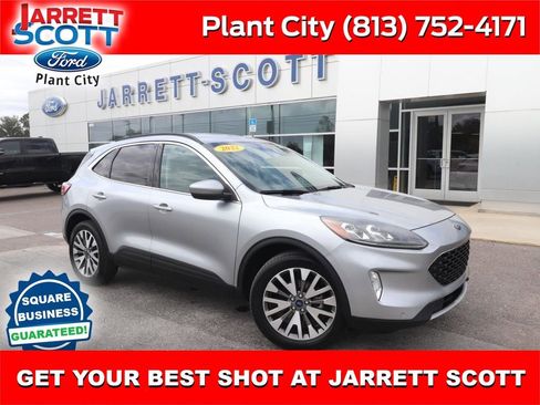 Used 2022 Ford Escape Titanium image 1