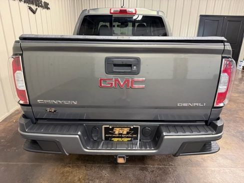 Used 2017 GMC Canyon Denali image 9