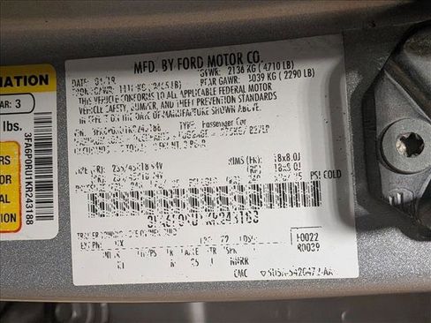 Used 2019 Ford Fusion Titanium image 17