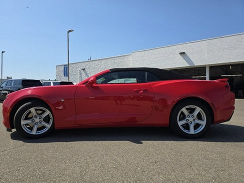 Used 2023 Chevrolet Camaro LT RWD image 15