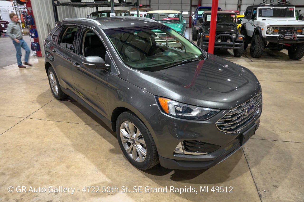 Used 2019 Ford Edge Titanium w/ Cargo Accessory Package FWD image 14