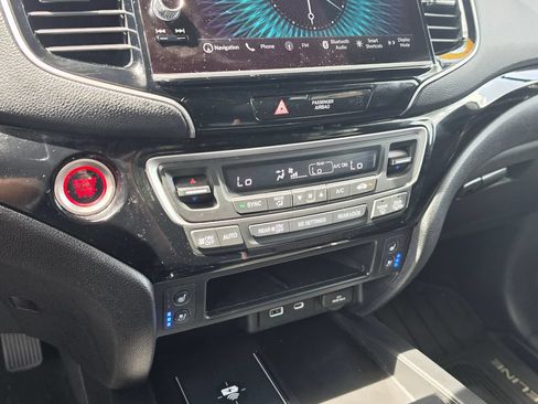 Used 2025 Honda Ridgeline Black Edition image 25