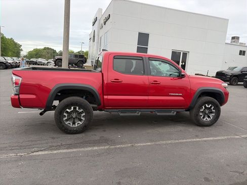 Used 2023 Toyota Tacoma TRD Off-Road w/ Technology Package image 8