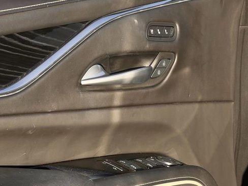 Certified 2024 Cadillac Escalade V w/ LPO, ONYX Package image 22