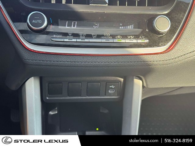 Used 2025 Toyota Corolla Cross AWD Hybrid w/ Moonroof Package image 34