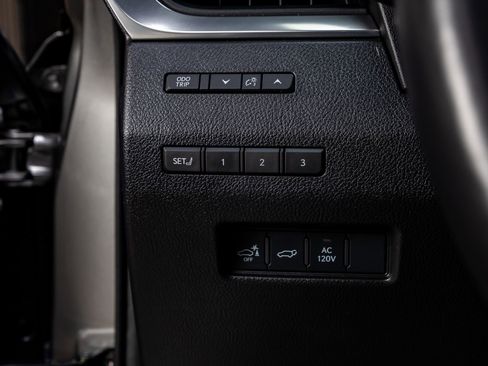Used 2024 Lexus GX 550 w/ Accessory Package (Z1) AWD/4WD image 22