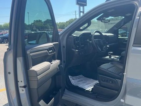 Used 2025 Chevrolet Silverado 1500 ZR2 w/ Technology Package AWD/4WD image 24
