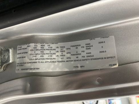 Certified 2021 Chevrolet Express 2500 LS w/ Enhanced Convenience Package image 22