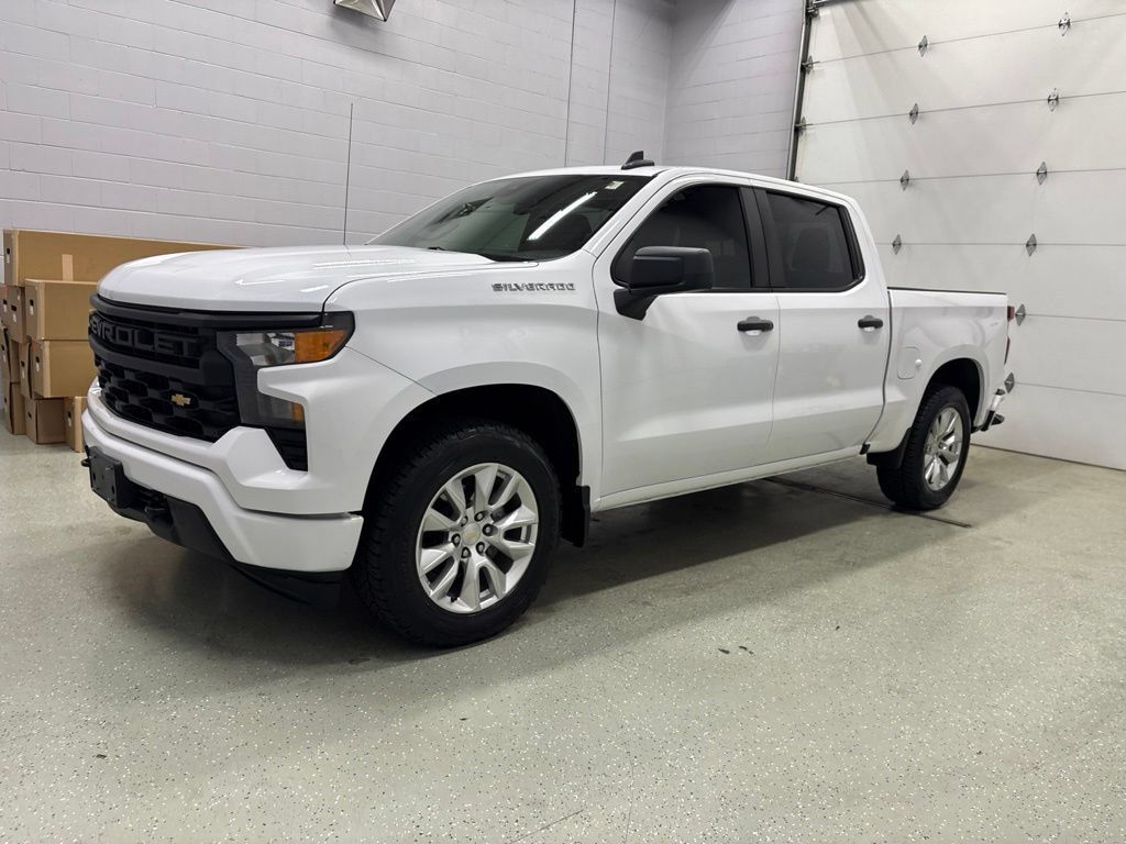 Used 2023 Chevrolet Silverado 1500 Custom AWD/4WD image 9