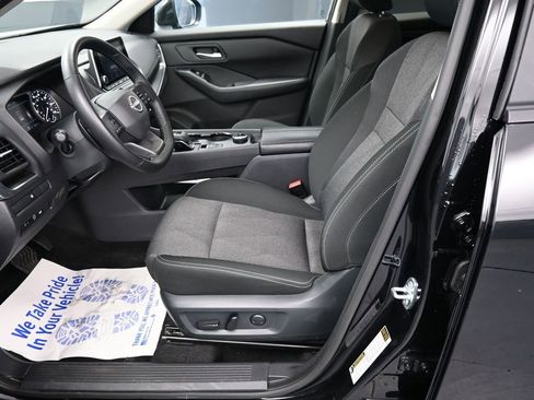 Used 2025 Nissan Rogue SV AWD/4WD image 29