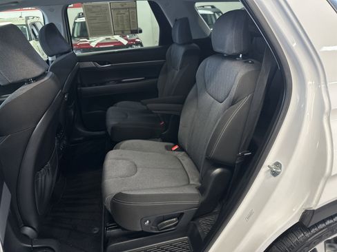 Used 2021 Hyundai Palisade SEL w/ Convenience Package image 6