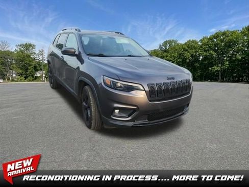 Used 2019 Jeep Cherokee Latitude Plus AWD/4WD image 1