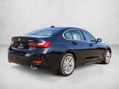 New 2026 BMW 330i xDrive Sedan w/ Convenience Package AWD/4WD image 5