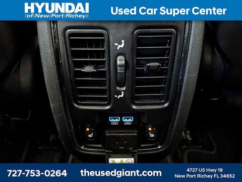 Used 2019 Jeep Grand Cherokee Overland AWD/4WD image 18